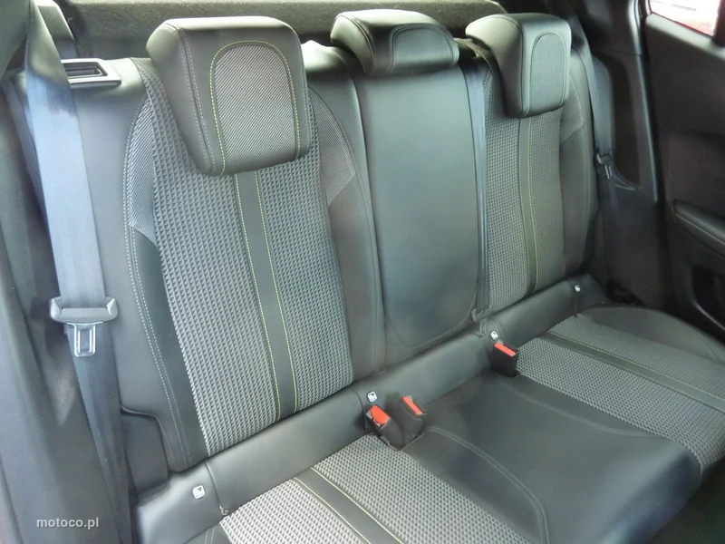 Peugeot 2008 13