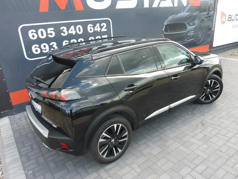 Peugeot 2008 8