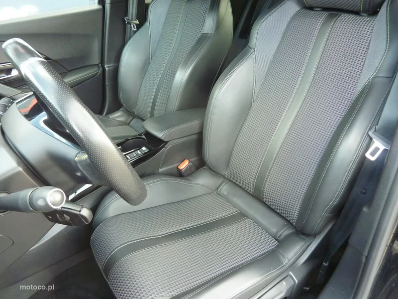 Peugeot 2008 10