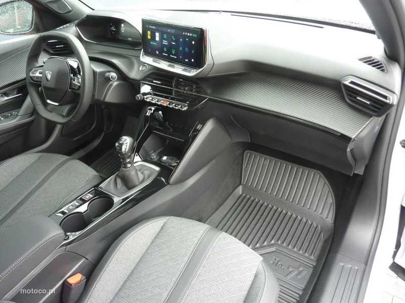 Peugeot 2008 13