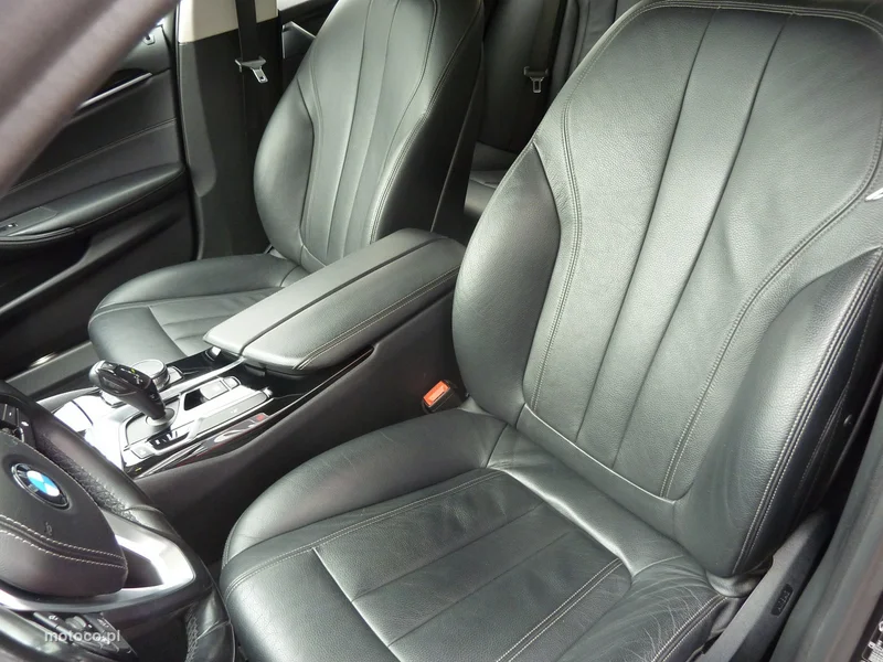 BMW Seria 5 G30 520 12