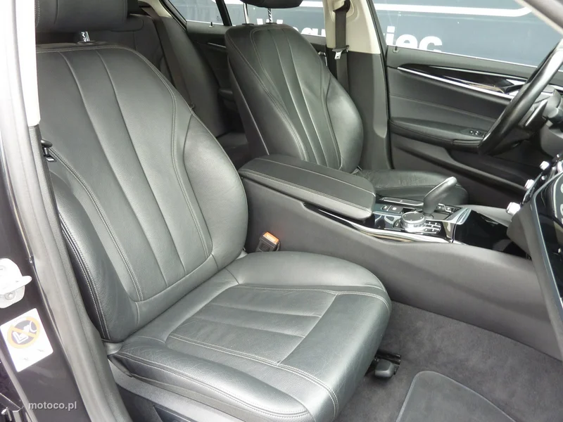 BMW Seria 5 G30 520 16