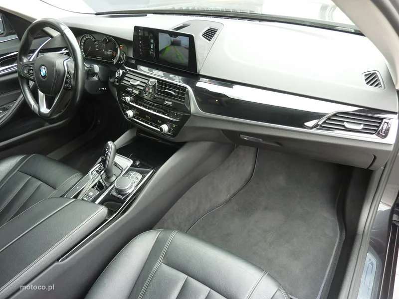 BMW Seria 5 G30 520 19