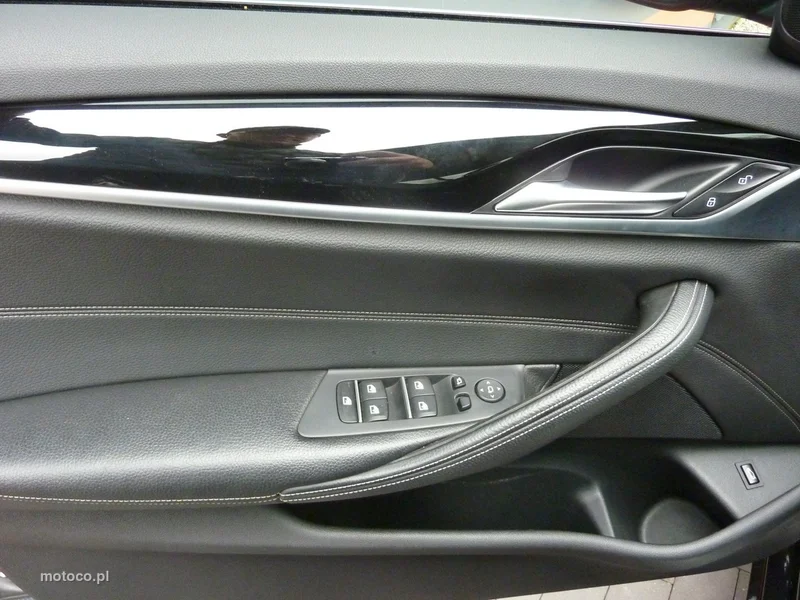 BMW Seria 5 G30 520 35