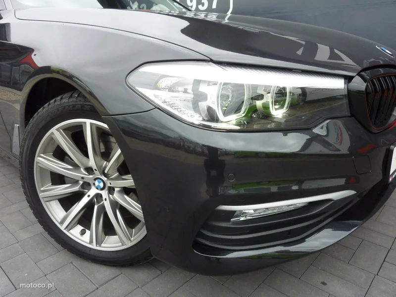 BMW Seria 5 G30 520 39
