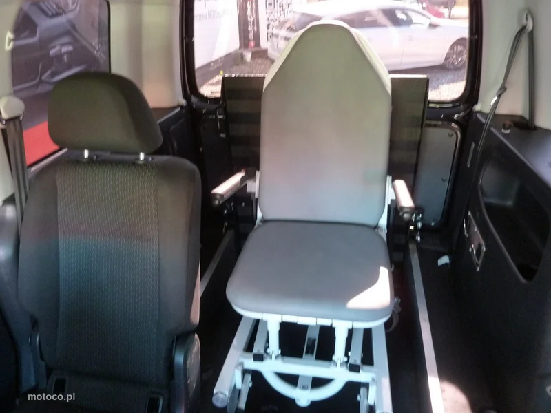 Volkswagen Caddy IV 16