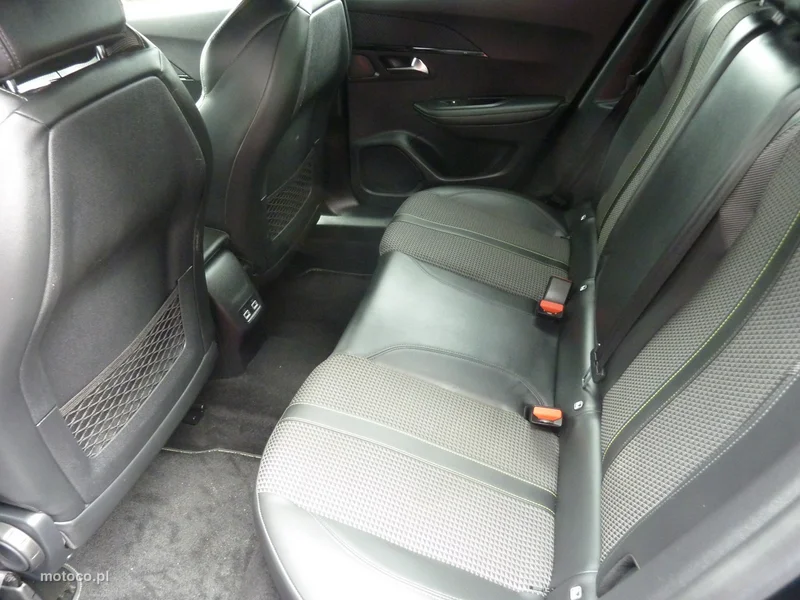 Peugeot 2008 13