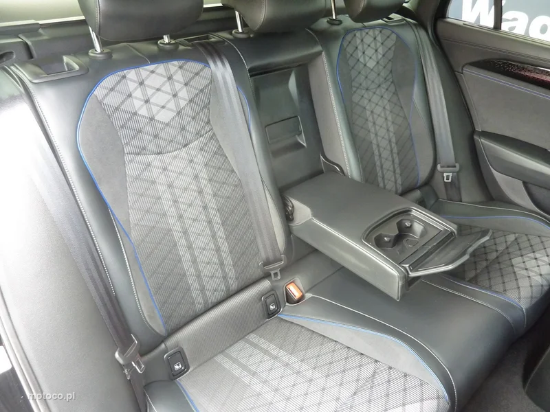 Volkswagen Passat B9 13