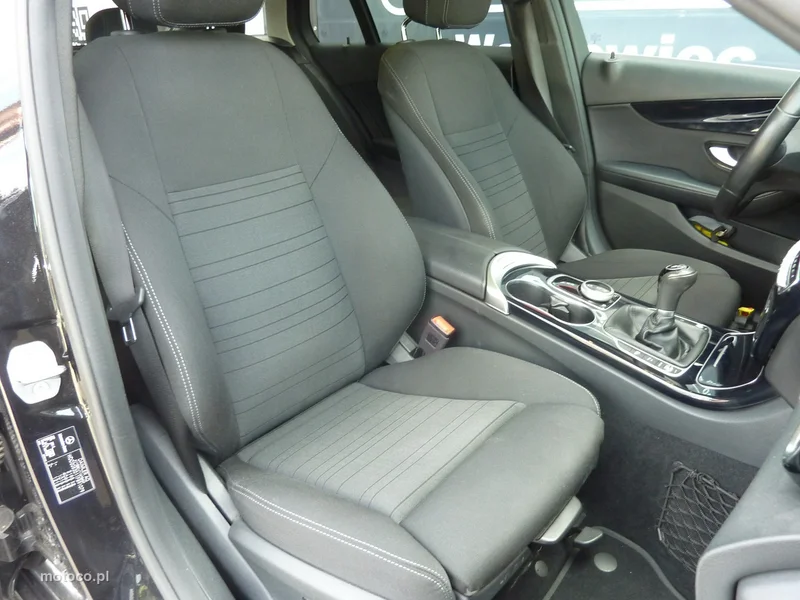 Mercedes-Benz Klasa C W205 C 200 15