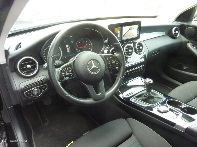 Mercedes-Benz Klasa C W205 C 200 9