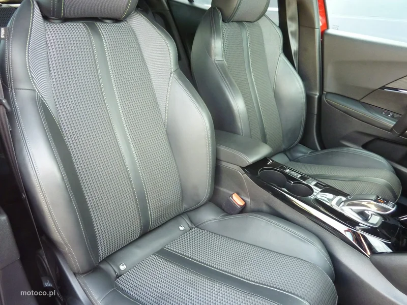 Peugeot 2008 17