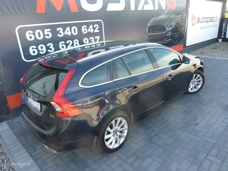 Volvo V60 8