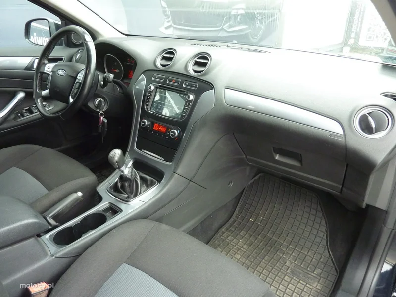 Ford Mondeo V 15