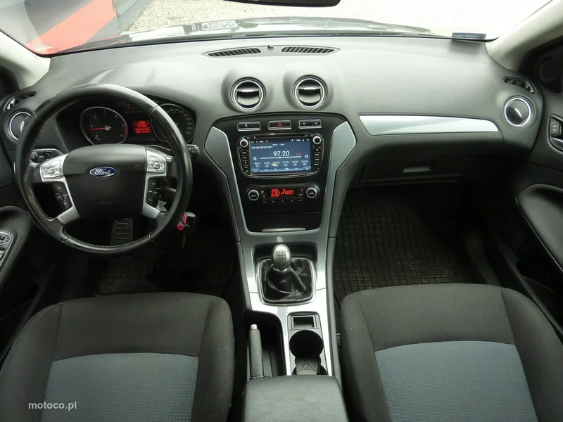 Ford Mondeo V 18