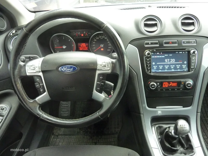 Ford Mondeo V 19