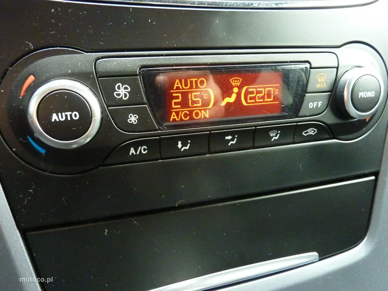 Ford Mondeo V 26