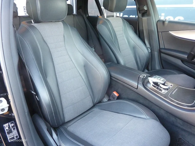 Mercedes-Benz Klasa E W213 E 300 14