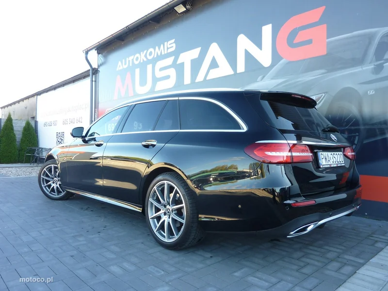 Mercedes-Benz Klasa E W213 E 300 6