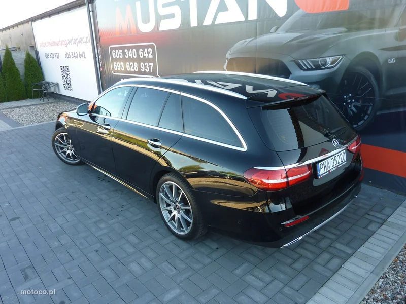 Mercedes-Benz Klasa E W213 E 300 7