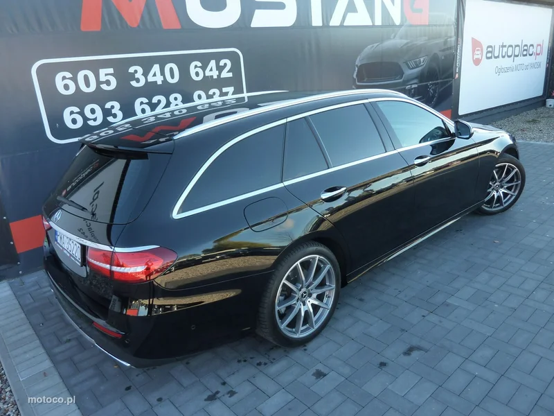 Mercedes-Benz Klasa E W213 E 300 8