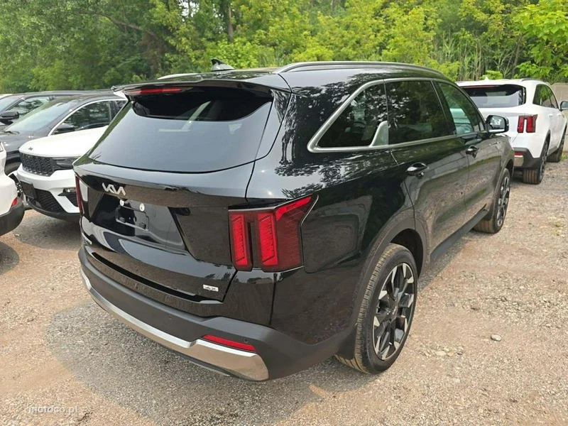 Kia Sorento 4