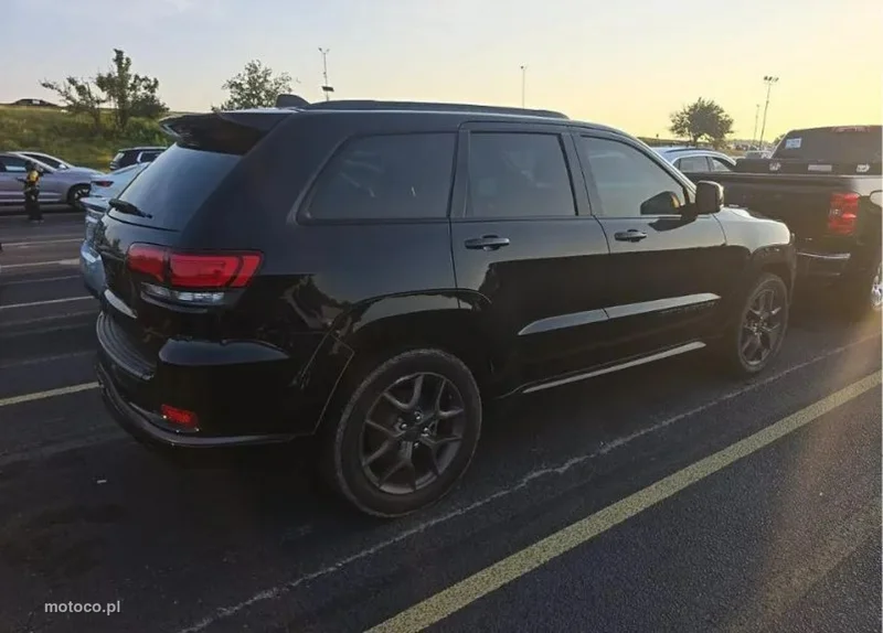 Jeep Grand Cherokee 4