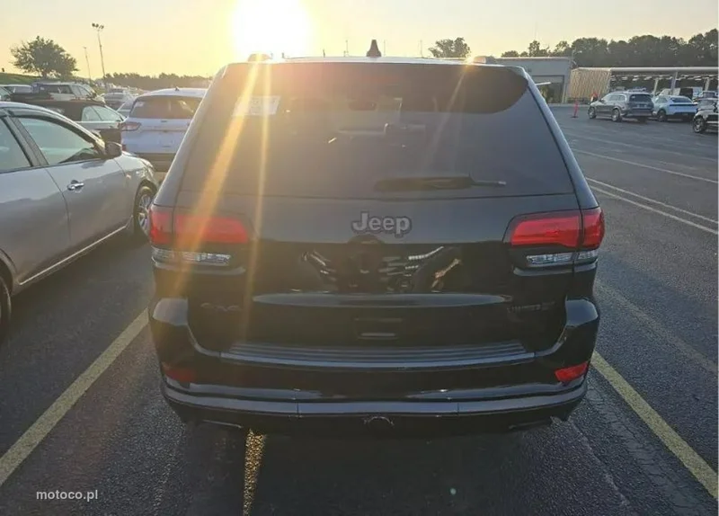 Jeep Grand Cherokee 6