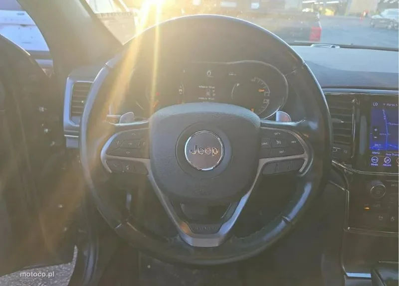 Jeep Grand Cherokee 8