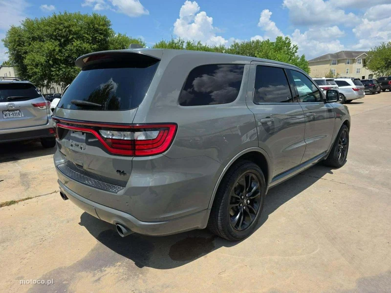 Dodge Durango 4