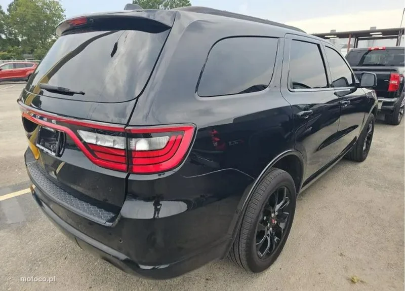 Dodge Durango 4
