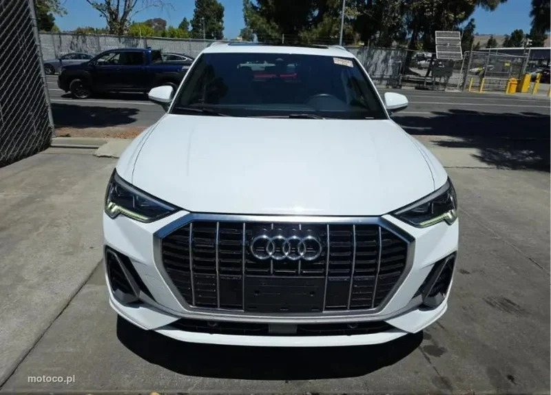 Audi Q3 F3 2