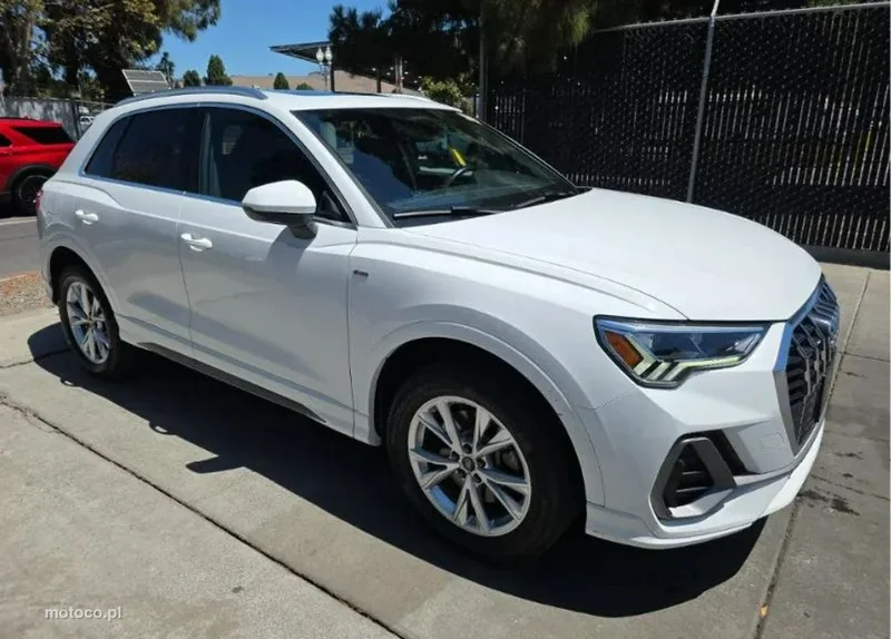 Audi Q3 F3 3