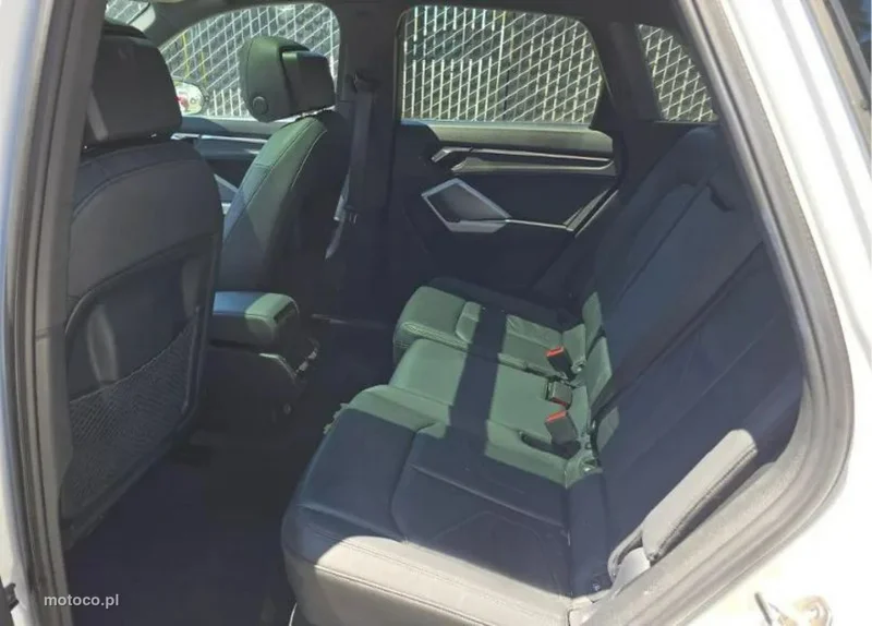 Audi Q3 F3 10