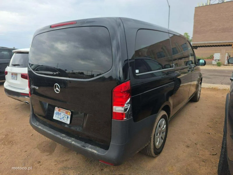 Mercedes-Benz Vito 4