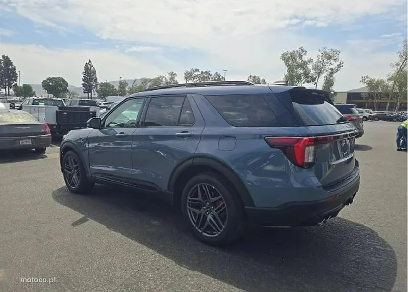 Ford Explorer 5