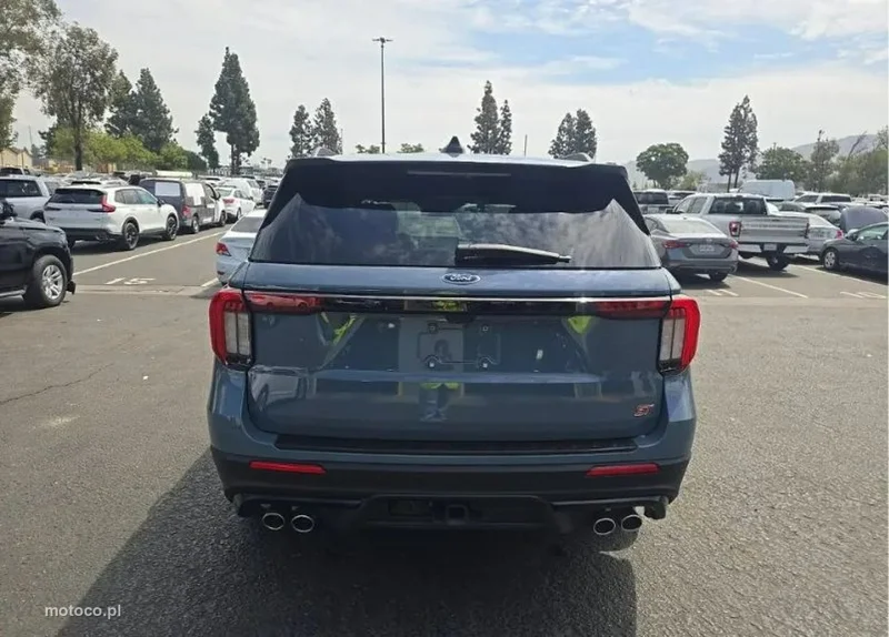 Ford Explorer 6