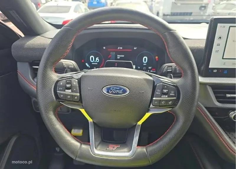 Ford Explorer 8