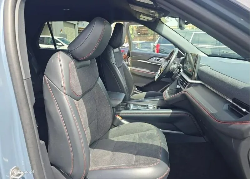 Ford Explorer 9