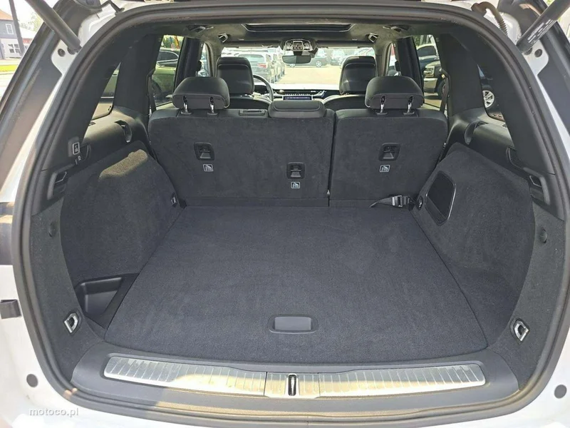 Jeep Grand Cherokee 11