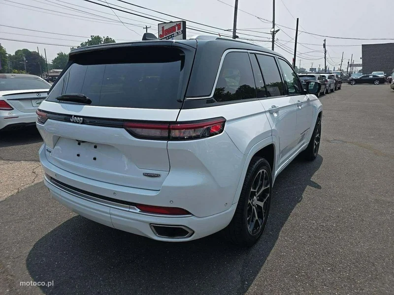 Jeep Grand Cherokee 4