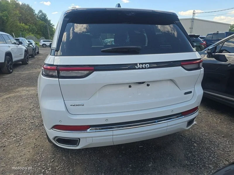 Jeep Grand Cherokee 6