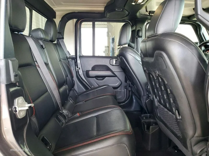 Jeep Gladiator 11