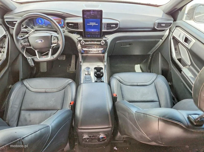 Ford Explorer 8