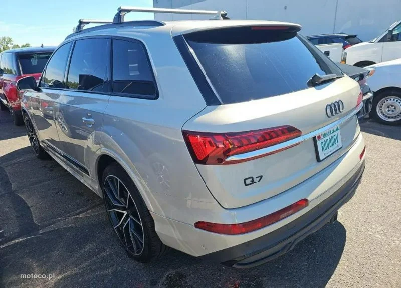 Audi Q7 4M 5