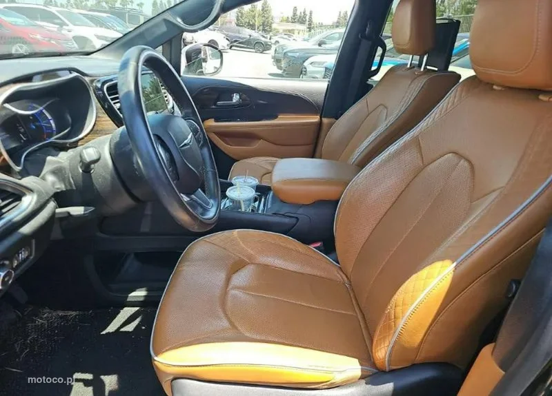Chrysler Pacifica 7