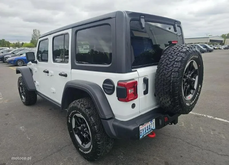 Jeep Wrangler 5