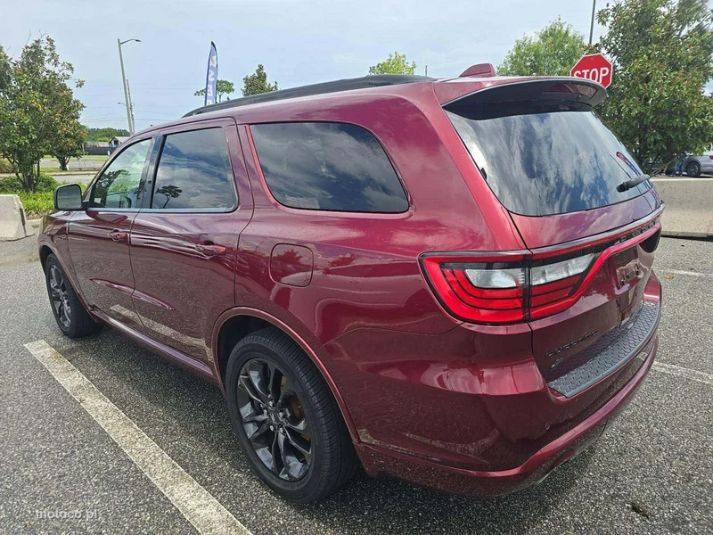 Dodge Durango 4