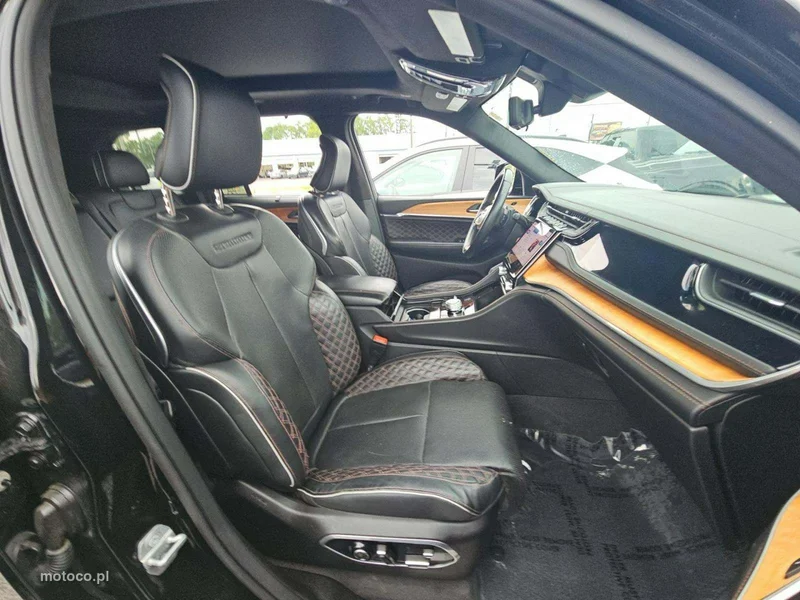 Jeep Grand Cherokee 6