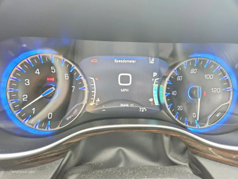 Chrysler Pacifica 9