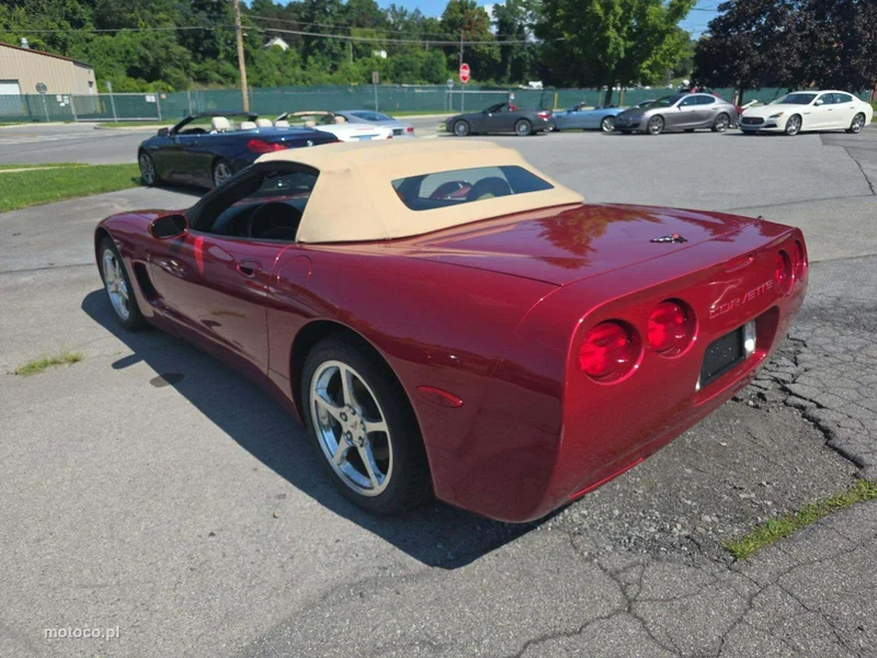 Chevrolet Corvette 4